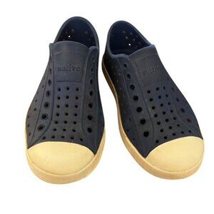 Native Jefferson Navy and Bone Shoes Size 11 Play Condition